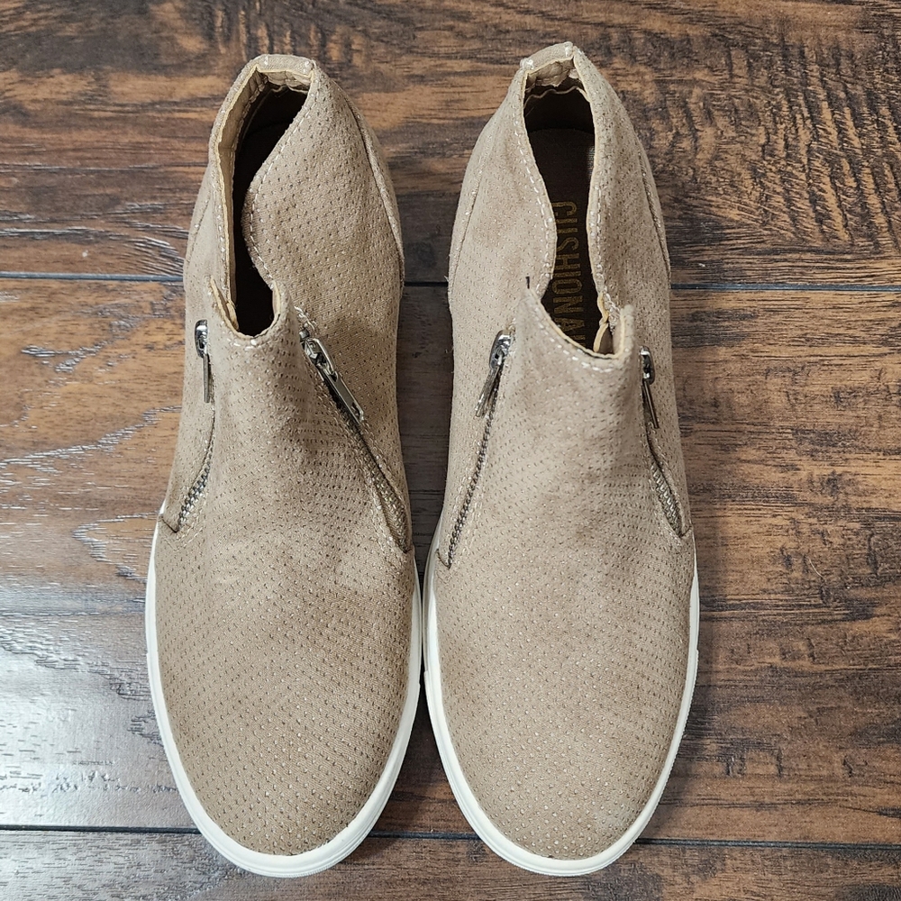 CushionAire Wedge Sneaker